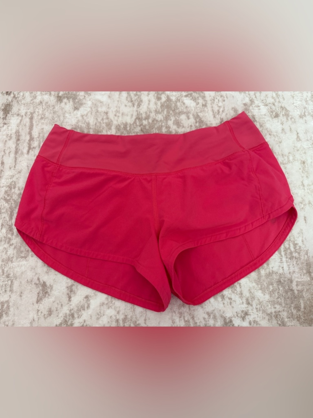 Lululemon Speed Up Shorts Low Rise 2.5” Lip Gloss Size 4